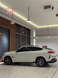 بی ئێم دەبڵیو X6